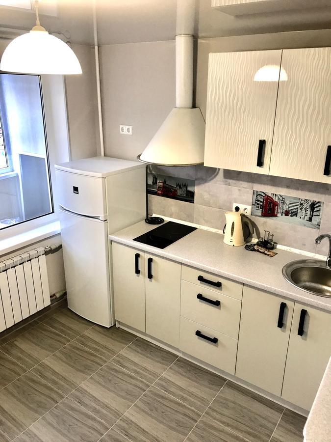 Apartment Obolon Metro Station Kiev Buitenkant foto