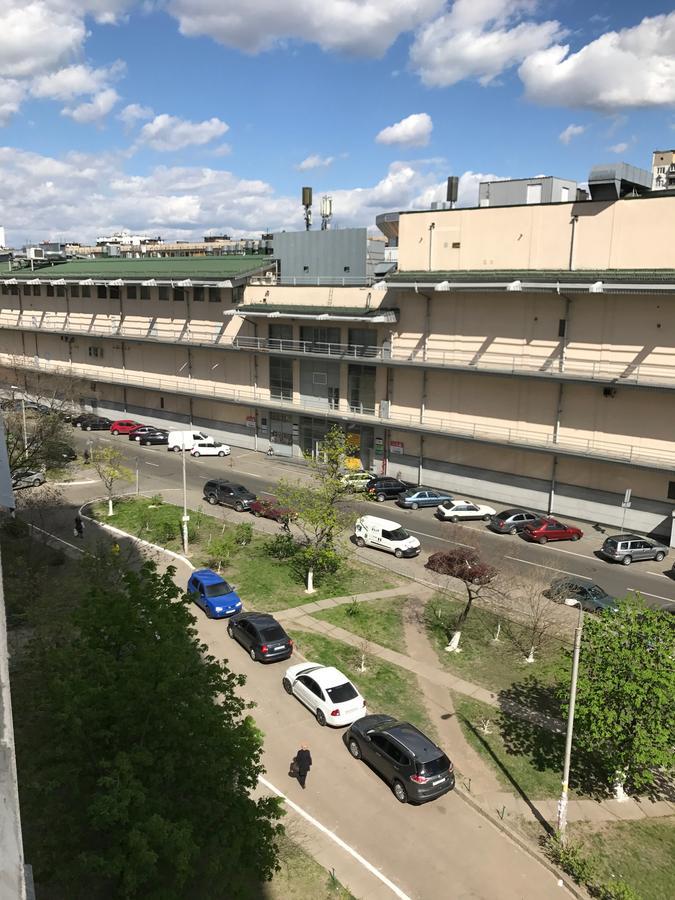 Apartment Obolon Metro Station Kiev Buitenkant foto