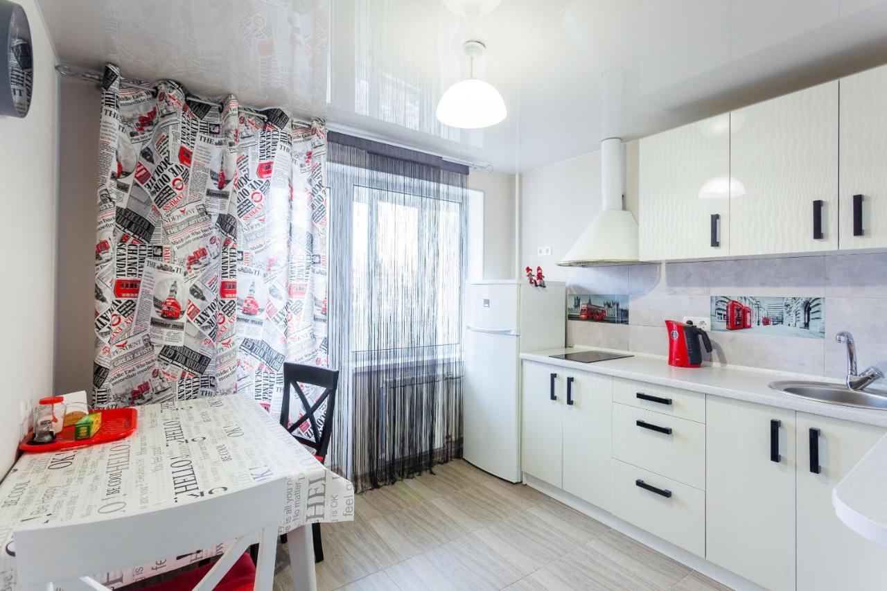 Apartment Obolon Metro Station Kiev Buitenkant foto